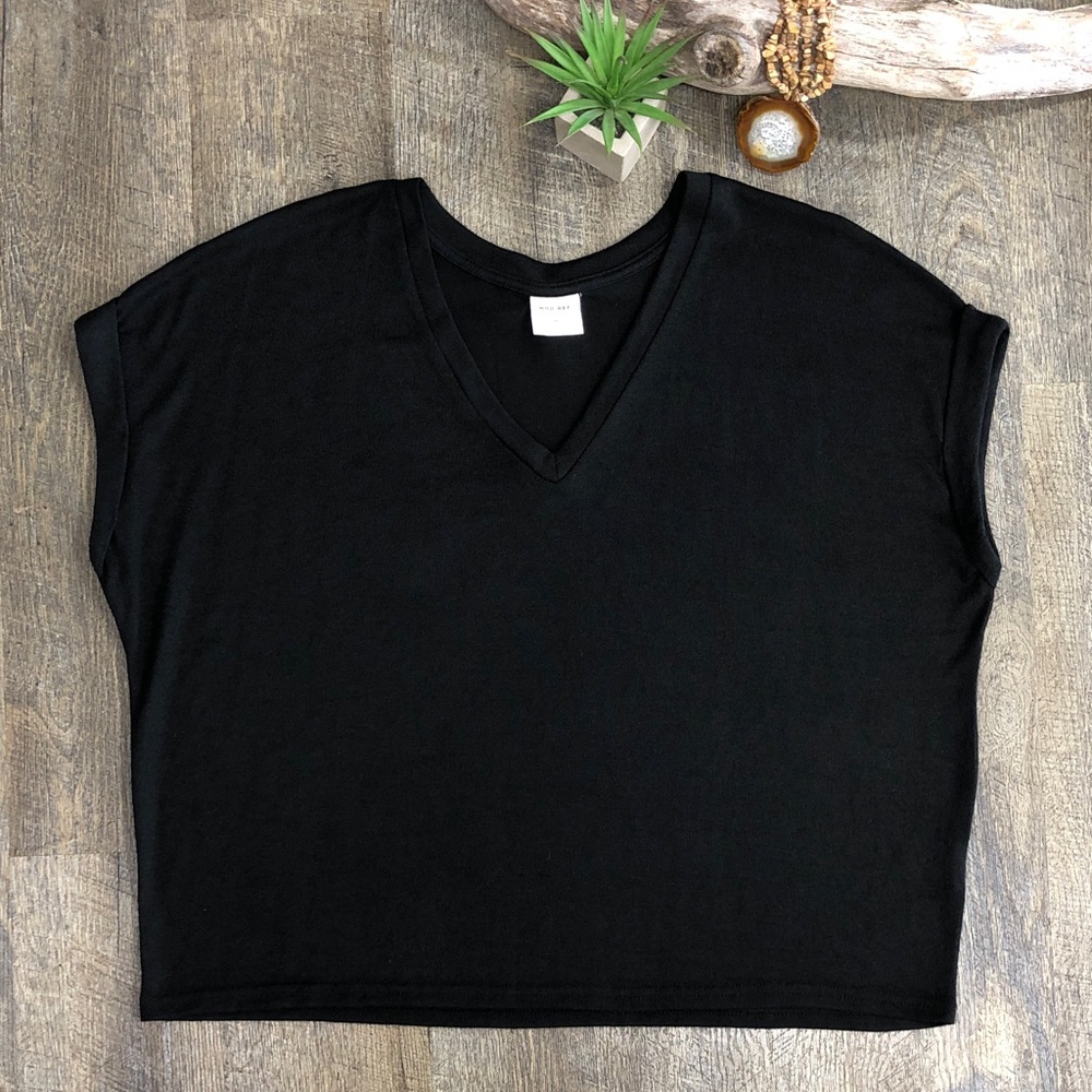 MOD REF Black Cap Shoulder Oversized V-neck Top Size Medium